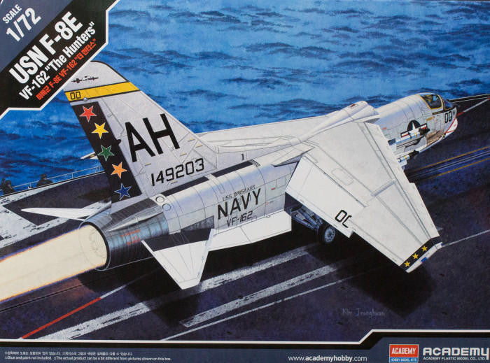 Academy 1/72 F-8E Crusader VF-162 12521